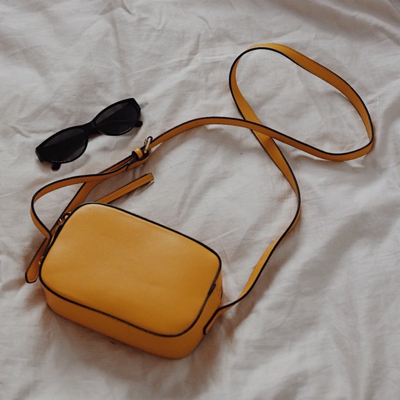 SOLD Adjustable Cross Body Purse - Picture 2 of 4